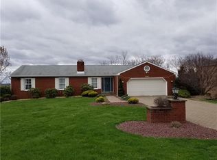 982 Ridgebury Dr, South Park, PA