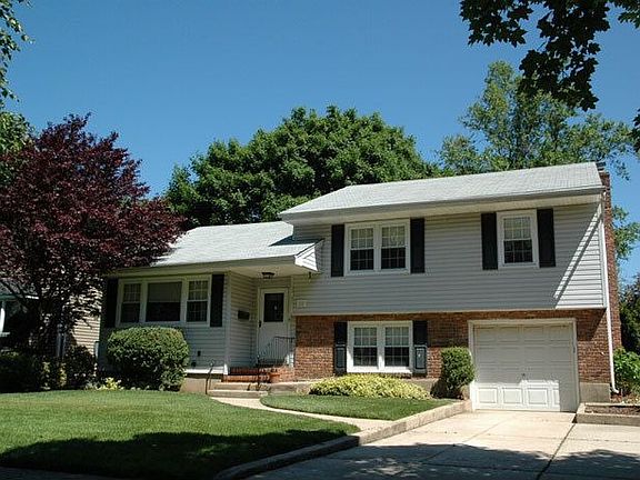 5th image of 85 Somerset Ave
