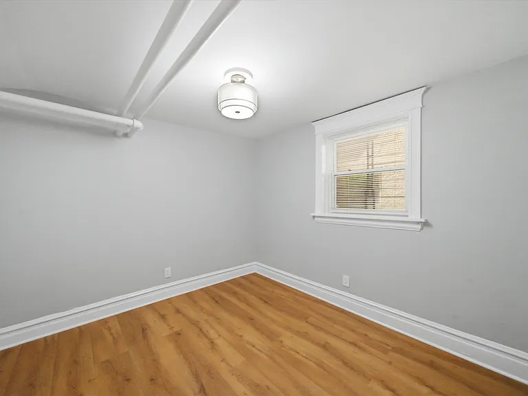 1915 W Lunt Ave #G — Photo 13