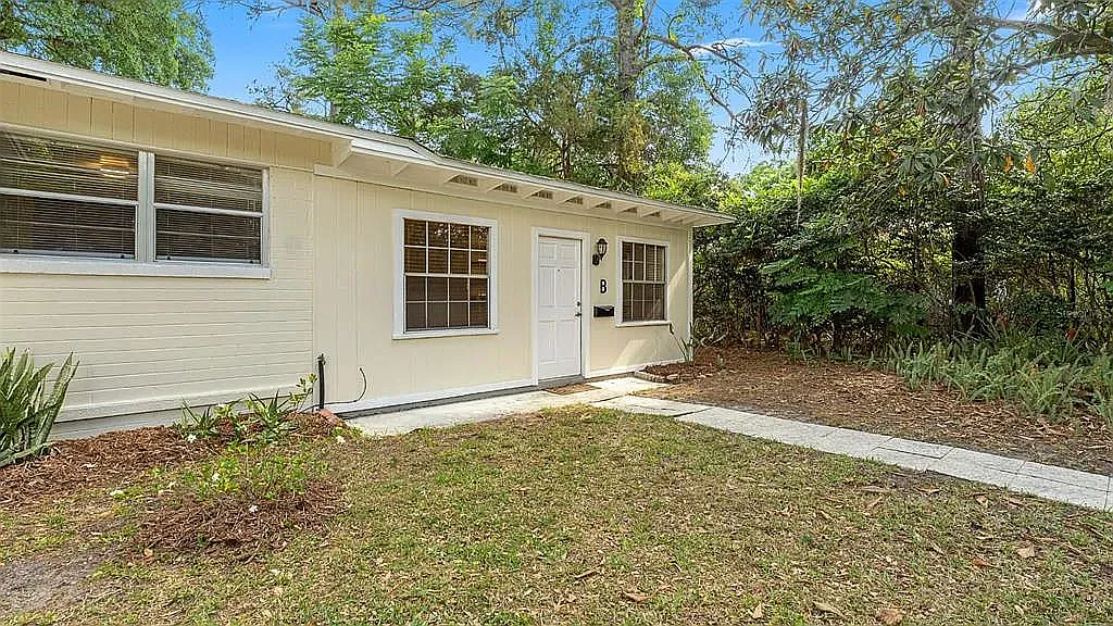 Building Photo - 904 NW 14th Ave #B