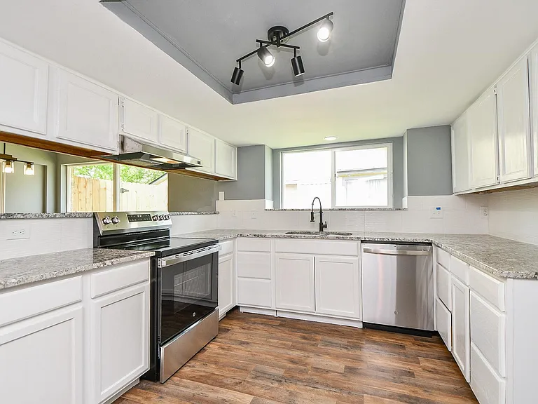 17022 Quail Park Dr — Photo 12
