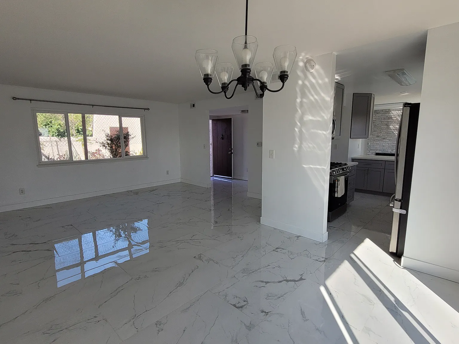 4 bed, 2.5 bath, 1794 sqft, $6,200 — Photo 3