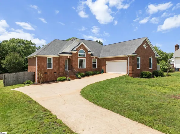 221 Sharon Dr, Greer, SC 29651