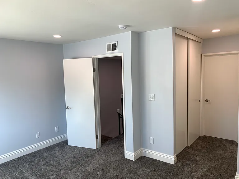 1722 Kingsdown Ct — Photo 11