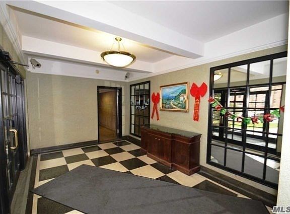 2nd image of 2621 Union St APT 2E