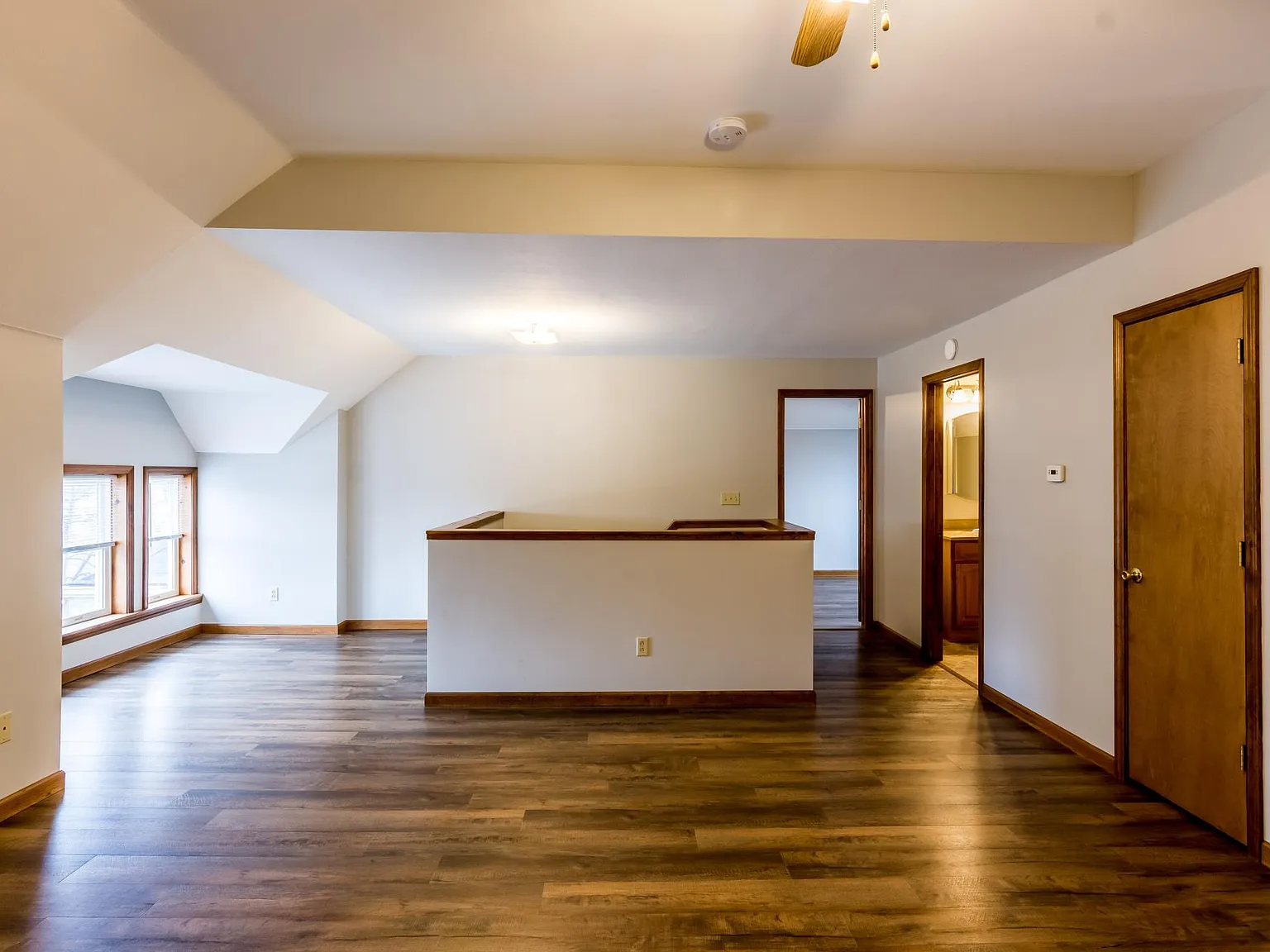 1 bed, $1,100 — Photo 3