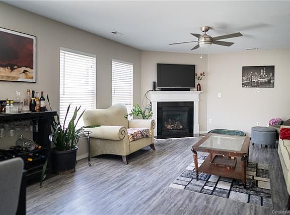 4th image of 3714 Larkhaven Village Dr