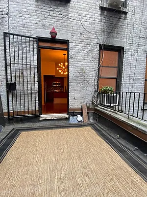 Rented by Compass | media 9