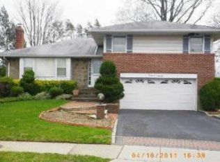 2166 Regent Ct S, Westbury, NY 11590