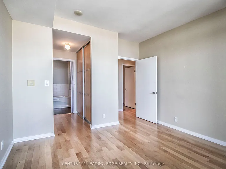 33 Lombard St #3503 — Photo 27