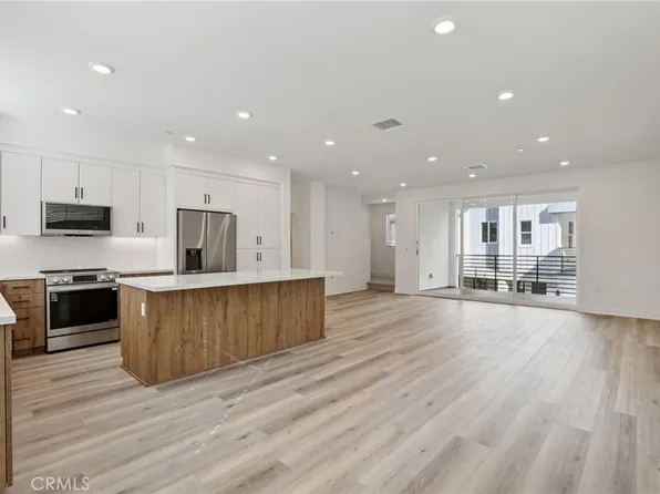 1693 Coral Sea Ln, San Pedro, CA 90732