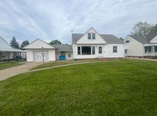 325 E 308th St, Willowick, OH 44095