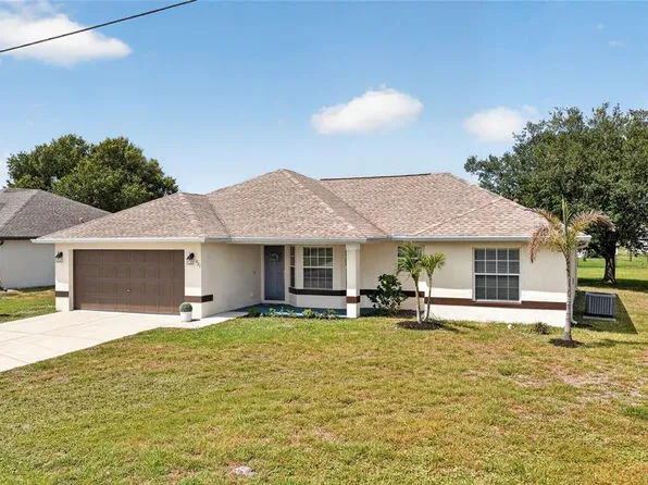 421 Londrina Dr, Punta Gorda, FL 33983