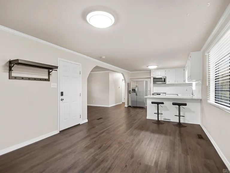 4704 N Cypress St — Photo 5