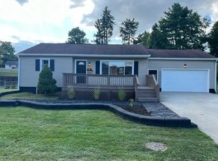 723 Radian Dr, Heath, OH