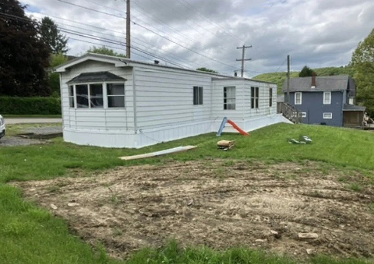 3 bed, 1000 sqft, $1,100 — Photo 3