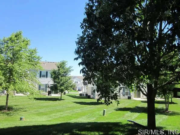 4038 Gentry Ln, Swansea, IL 62226