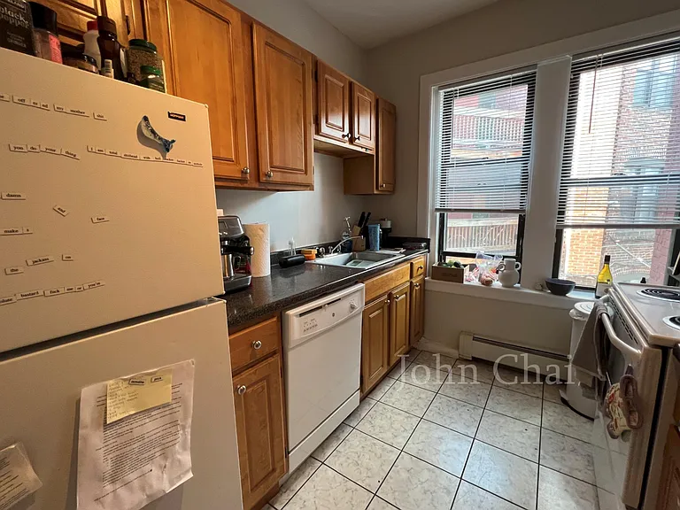 1950 Beacon St #4 — Photo 27