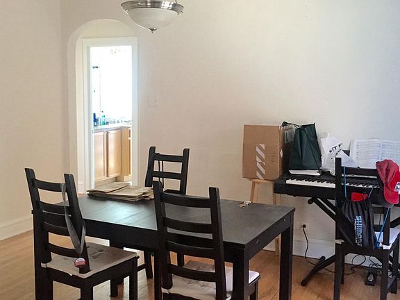 4th image of 2911 W Argyle St APT 2R