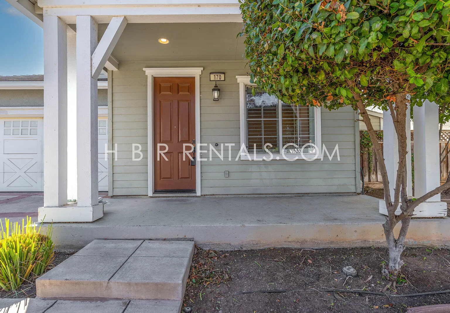 3 bed, 2.5 bath, 1877 sqft, $2,700 — Photo 2