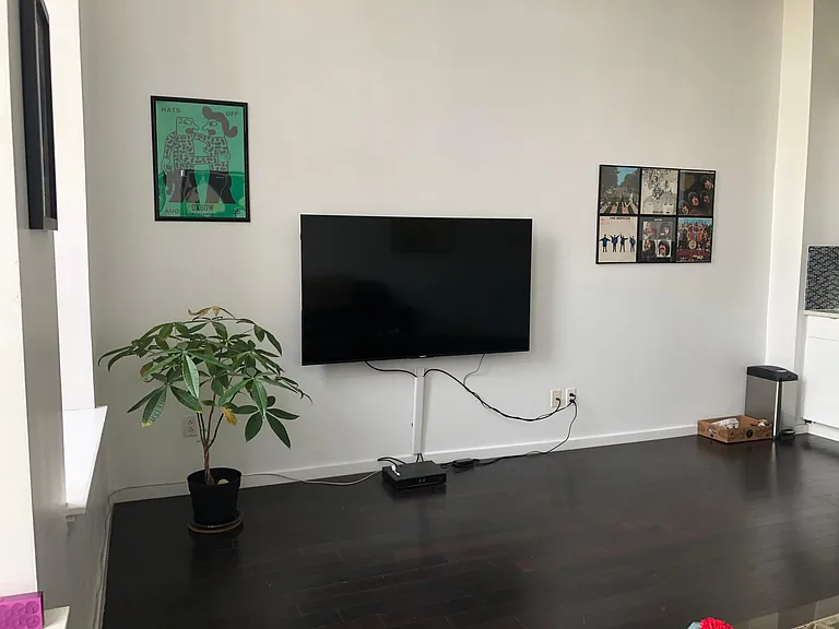 728 Market St #401 — Photo 2
