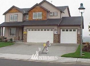 17605 Panorama Blvd, Bonney Lake, WA 98390