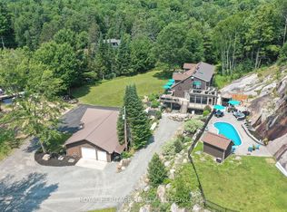 120 Hutcheson Beach Rd, Huntsville, ON P1H1N4