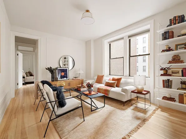 255 W 84th St APT 1F, New York, NY 10024