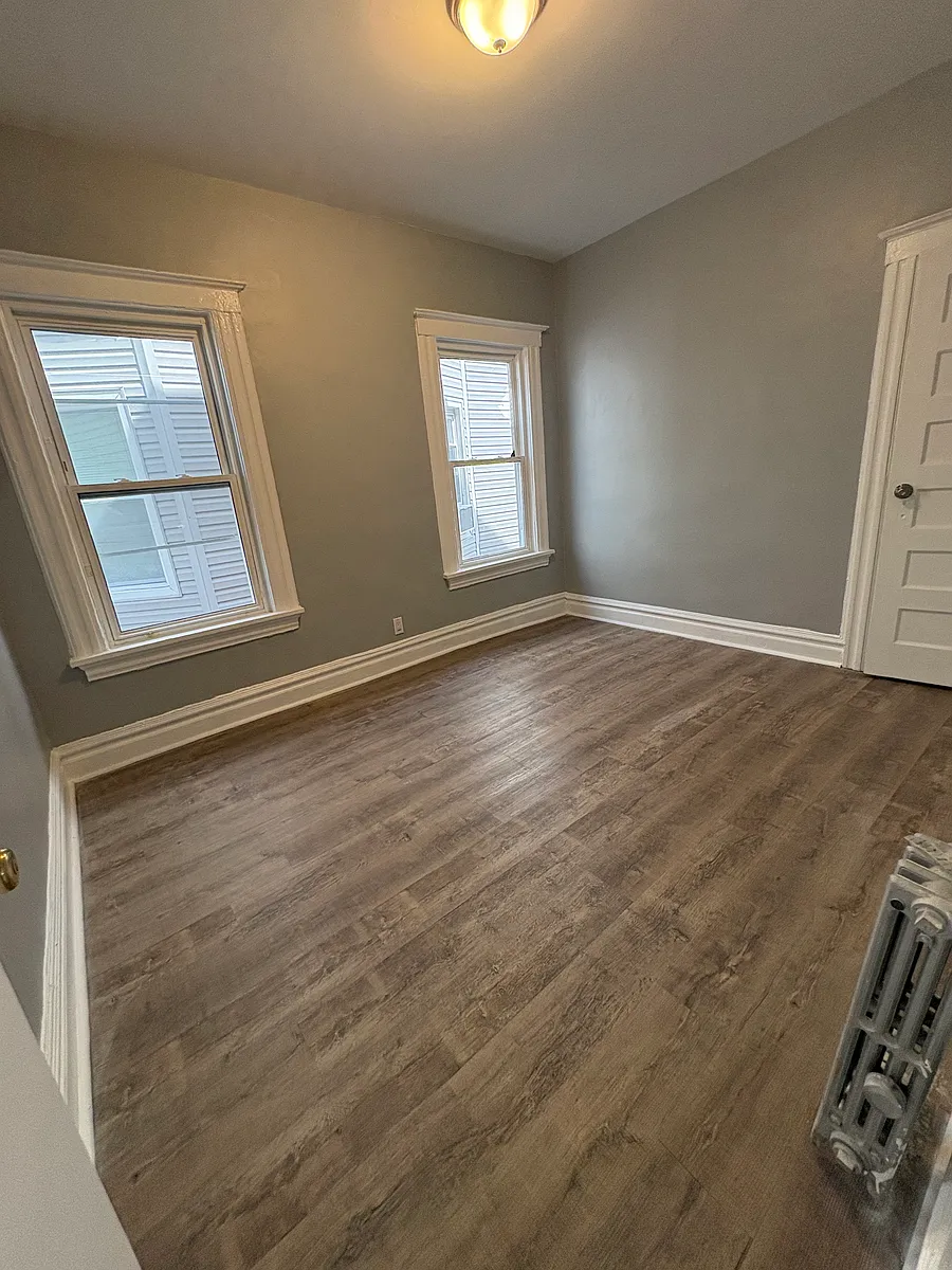 Building Photo - 325 N Grove St #2