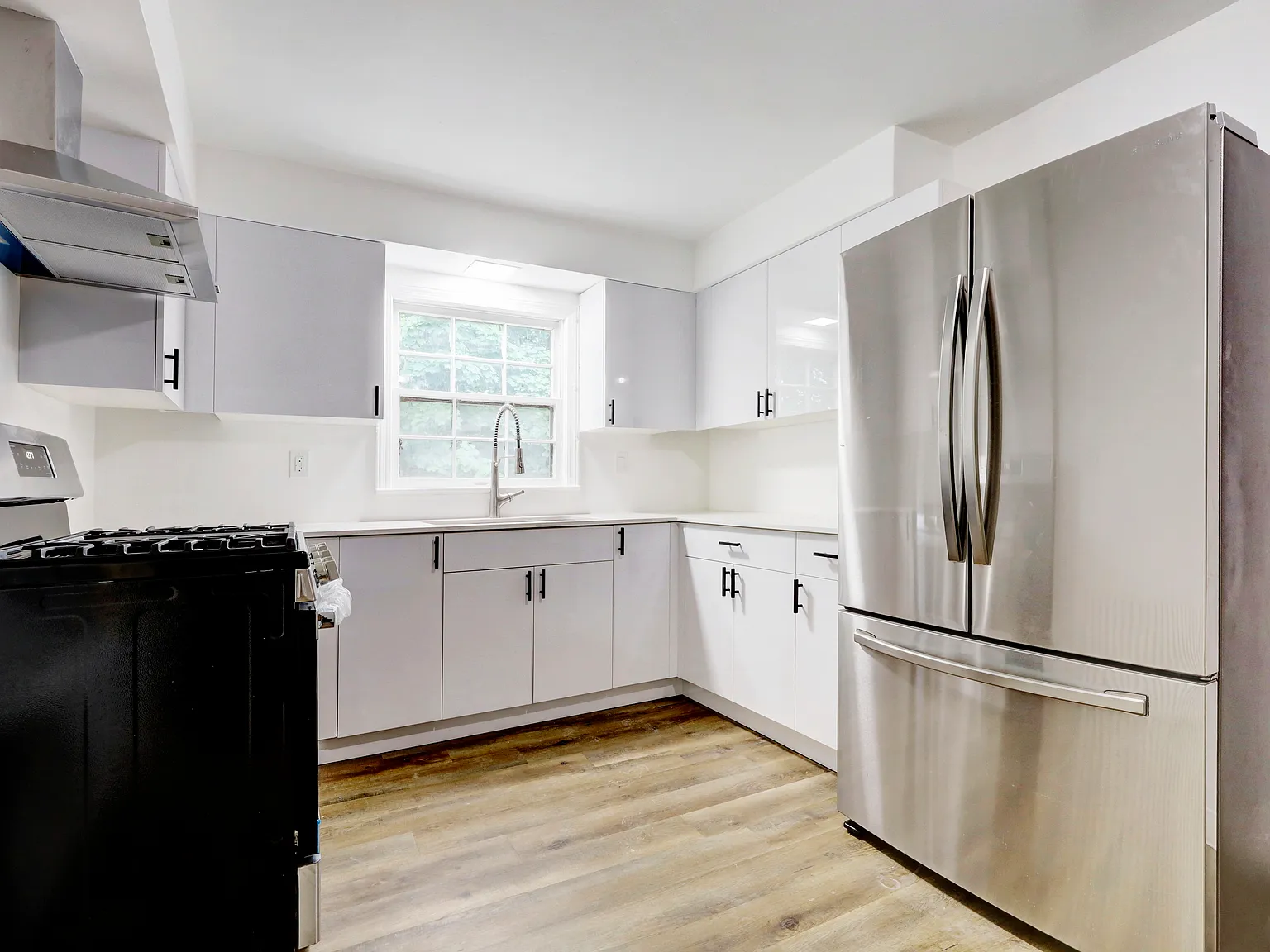 2 bed, $2,800 — Photo 3