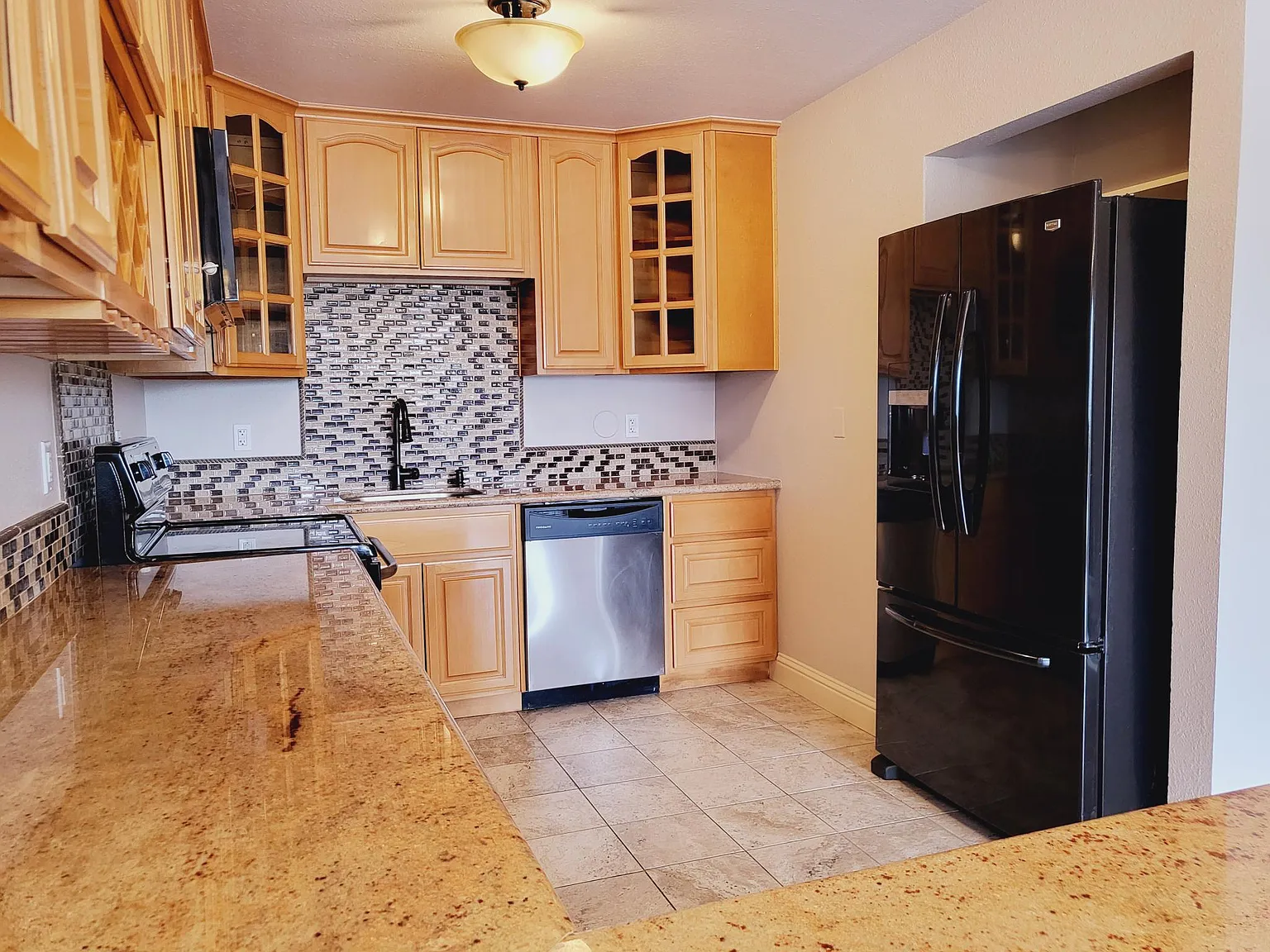 2 bed, 783 sqft, $2,400 — Photo 4