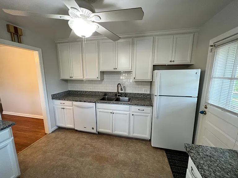608 Hanson Ave — Photo 20