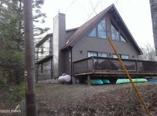 805 Elm Ct, Hawley, PA 18428