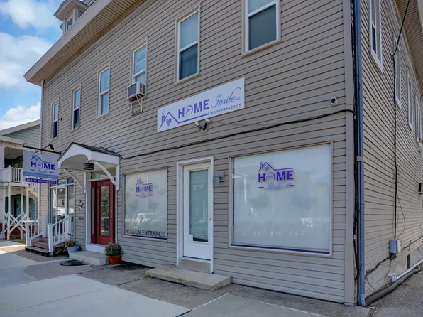 16 E Main St - Comm 2