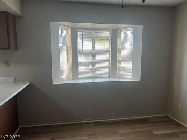 2 bed, 2.0 bath, 3744 sqft, $1,112 — Photo 4
