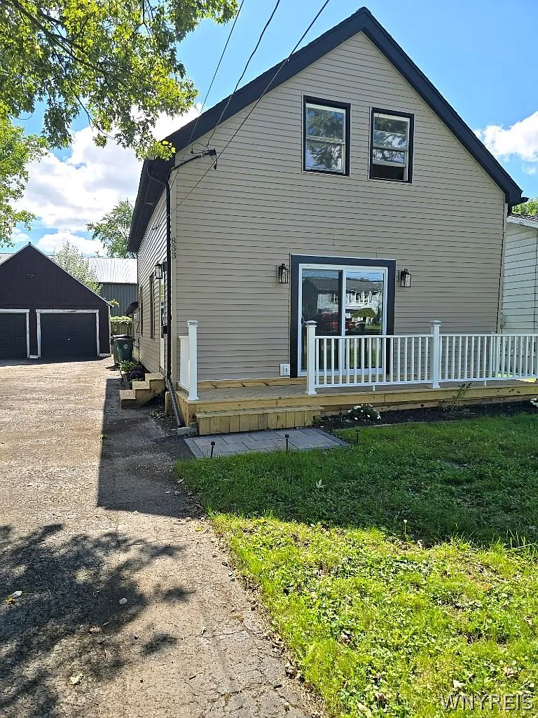 4 bed, 2.0 bath, 1540 sqft, $2,450 — Photo 1