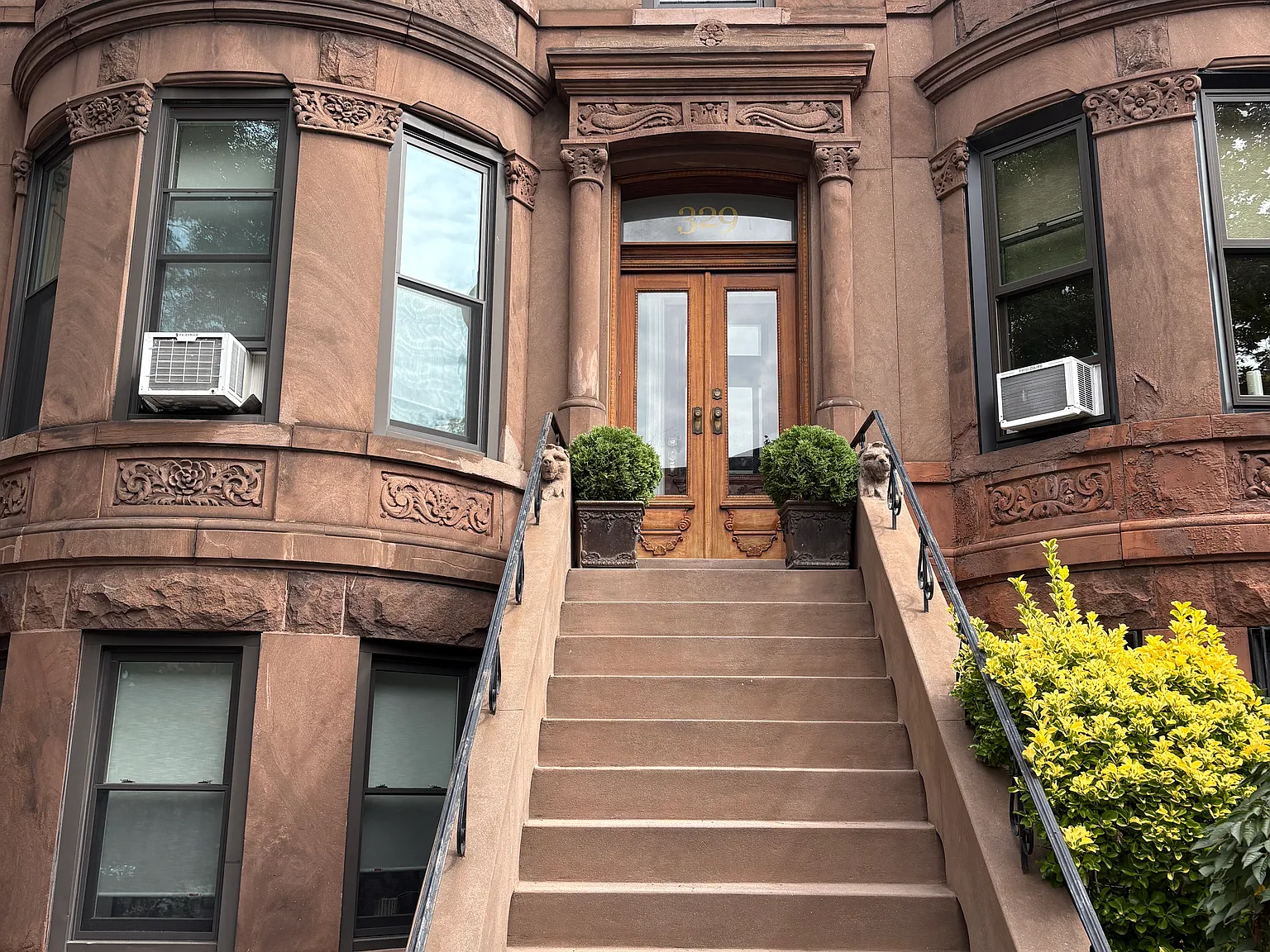 329 Senator Street — Photo 1
