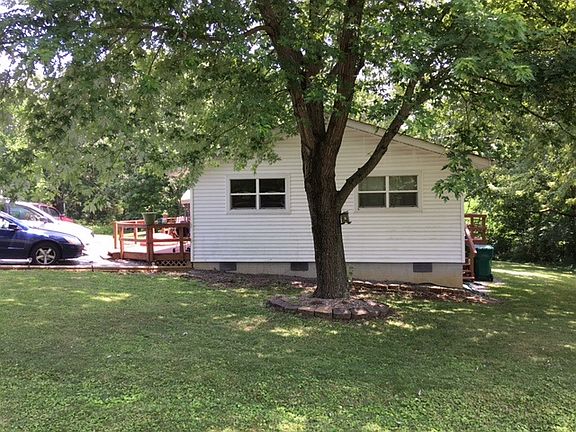 3rd image of 730 Southland Dr