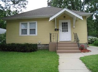 2018 17th St, Rock Island, IL 61201