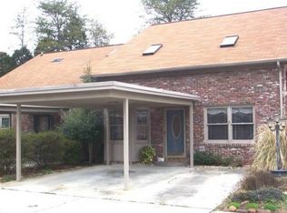 126 Hampshire Ct, Oak Ridge, TN 37830