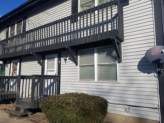 2nd image of 228 Dakota Ct Unit C