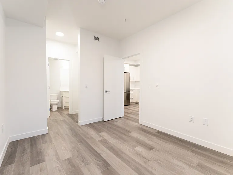 612 67th Ave SW — Photo 82