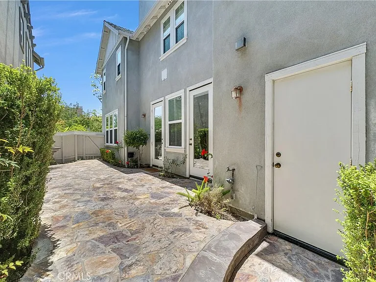 14 Conservatory Dr — Photo 26