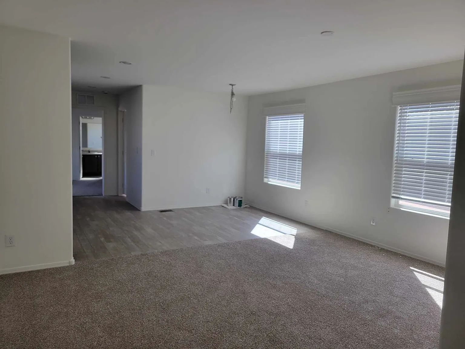 2 bed, 896 sqft, $1,010 — Photo 4
