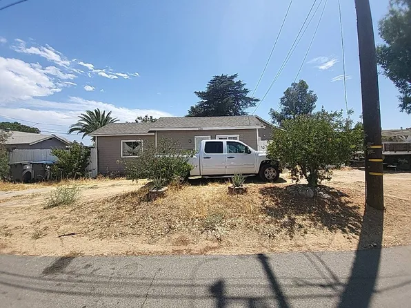 535 E 9th St, Beaumont, CA 92223