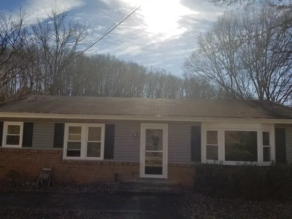 2006 Old Tusculum Rd, Greeneville, TN 37745