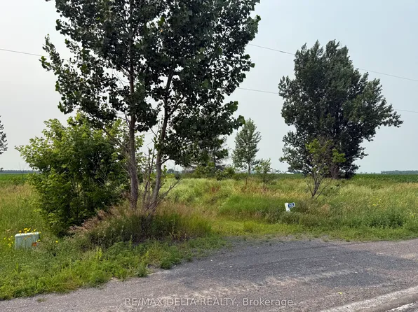 3494 Boudreau Rd, Clarence Rockland, ON K0B 1C0