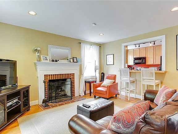 3rd image of 4708 W Grace St