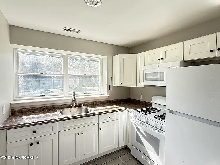 207 E Winged Foot Ct — Photo 3