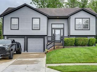 217 Rachel Ct, Independence, MO 64055